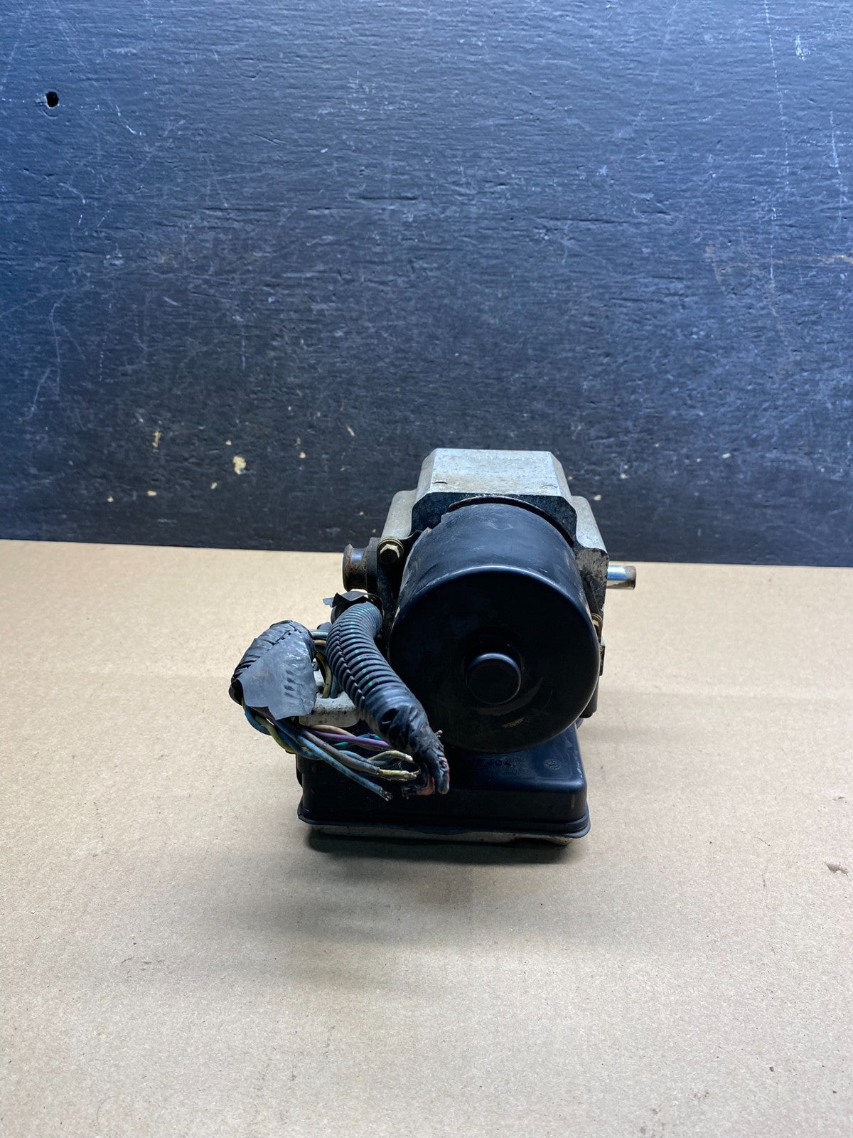 2005 - 2007 Chevy Express GMC Savana 1500 2500 ABS Anti Lock Brake Pump AI52544