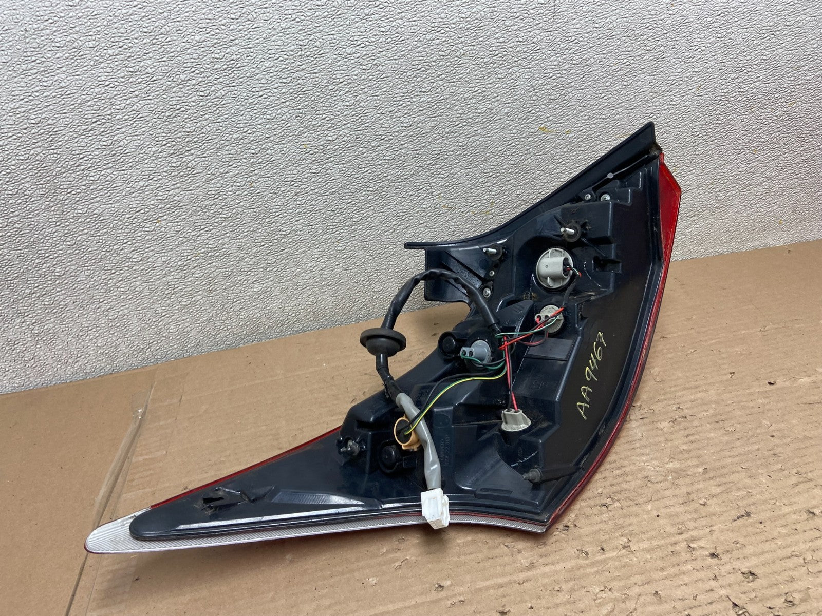 2009 2010 2011 Nissan Maxima Right Passenger RH Side Tail light OEM AA9467 LK5