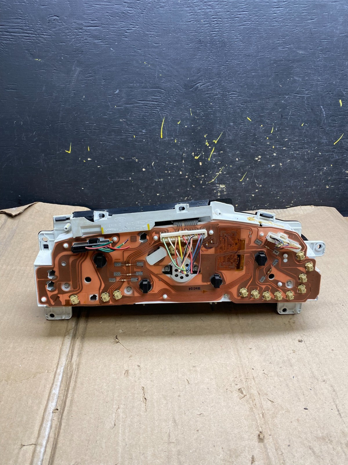 2001 - 2002 Ford Econoline E250 E350 Van Speedometer Instrument Cluster x2063 DG4