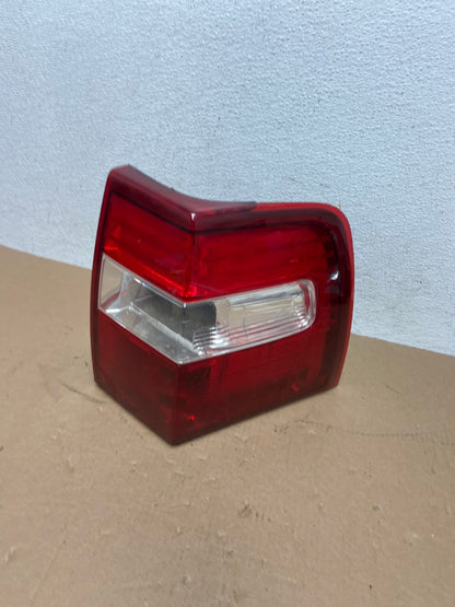 2007 - 2012 Ford Expedition Right Passenger Rh Side Tail light AD6435 LK0