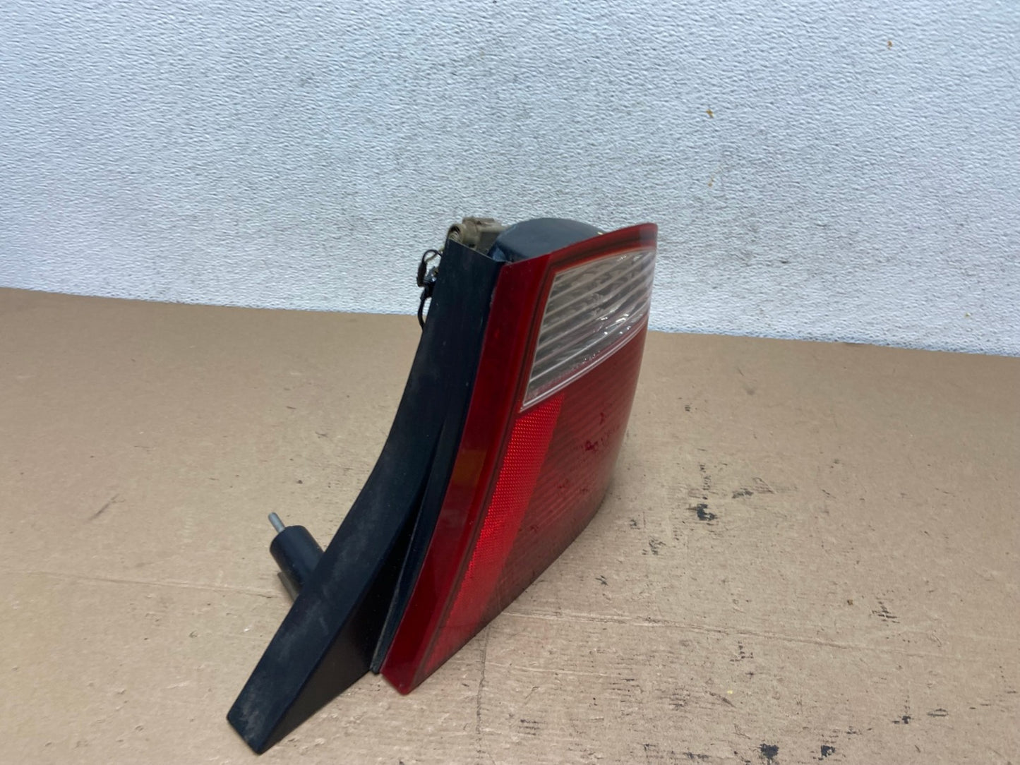 2005 2006 2007 Ford Focus Sedan Right Passenger Tail Light AF4891 LK2