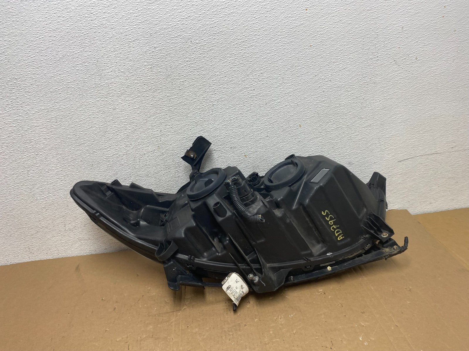 2013 to 2016 Ford Fusion Left Driver Lh Side Headlight AB6654 DW8