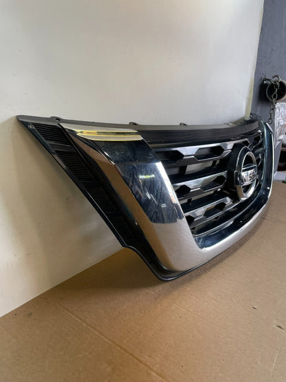 2017 to 2020 Nissan Pathfinder Front Upper Chrome Grill Grille ag2862 DG2
