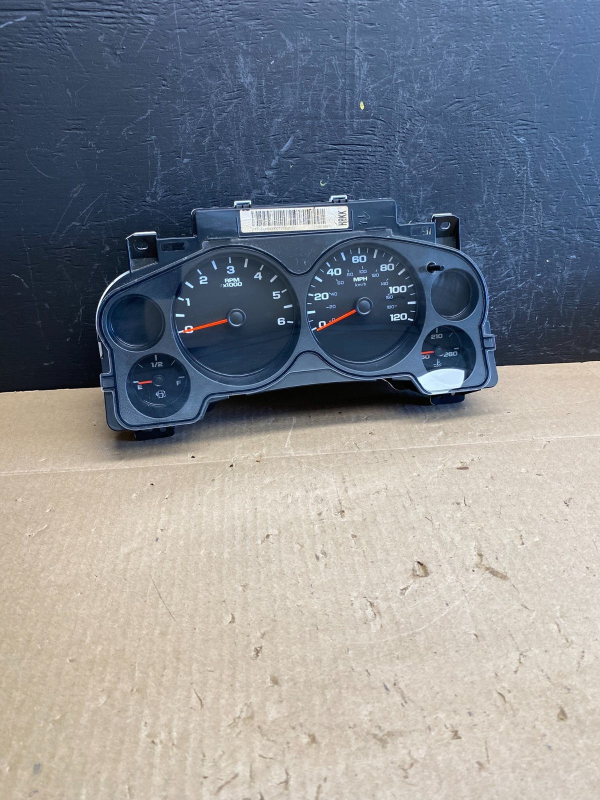 2007 to 2013 Chevrolet Silverado Suburban Cluster Gauge Speedometer OE AC6385 DG0