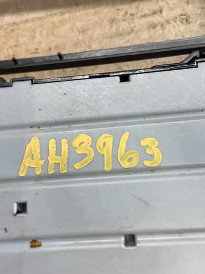 2015-2020 Chevrolet Suburban Tahoe Center Dash Climate Control Bezel ah3963 DG5