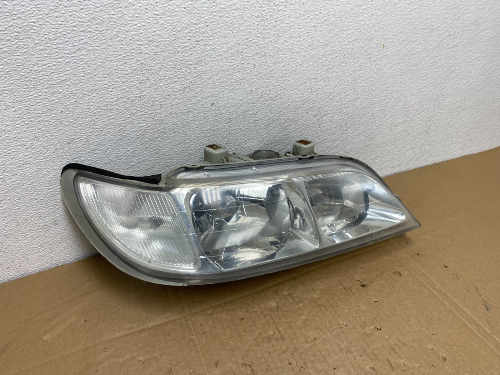 1997 to 1999 Acura CL Right Passenger Side Headlights AC38102