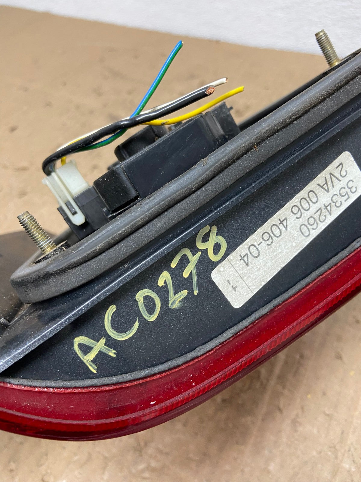 1991 to 1995 Volvo 940 960 Right Passenger RH Side Tail Light Oem AC0278 LK9