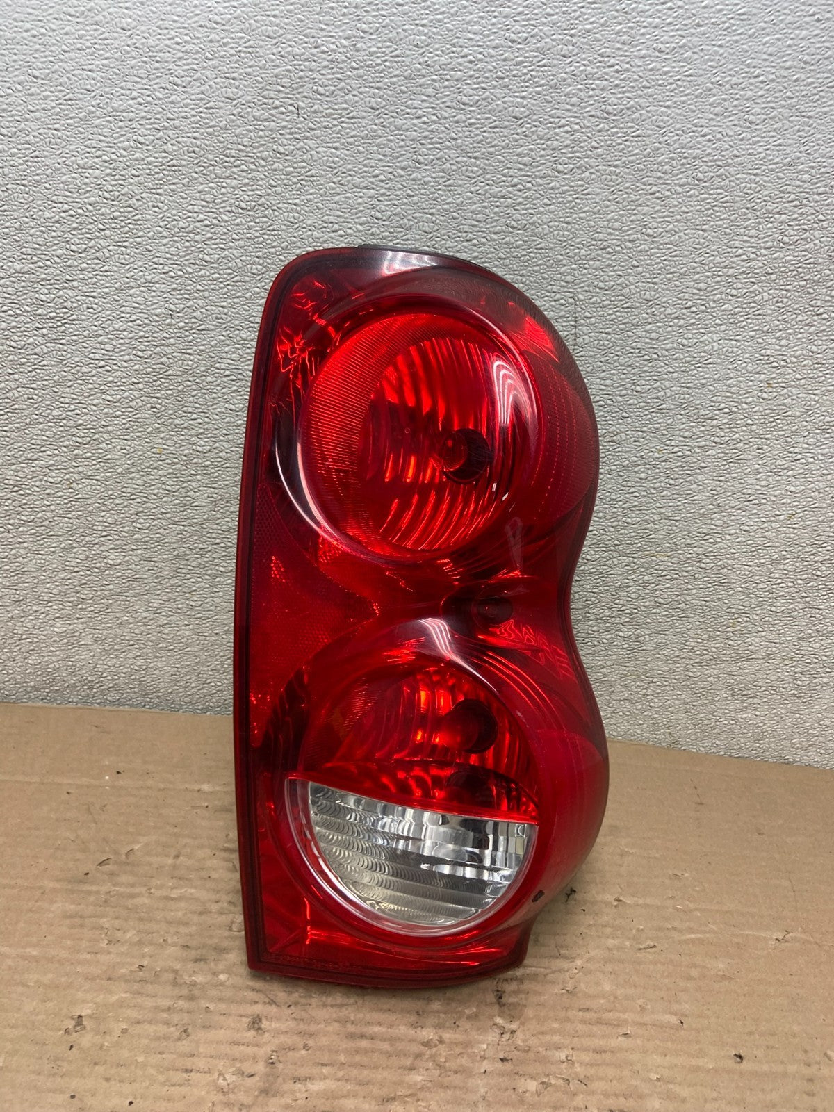 2004-2009 Dodge Durango Tail Light Right Passenger RH Side AA9387 LK0