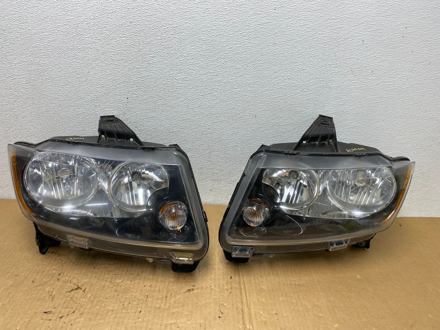 2011-2013 Jeep Grand Cherokee Left+Right Halogen Headlights AC7704 DW0