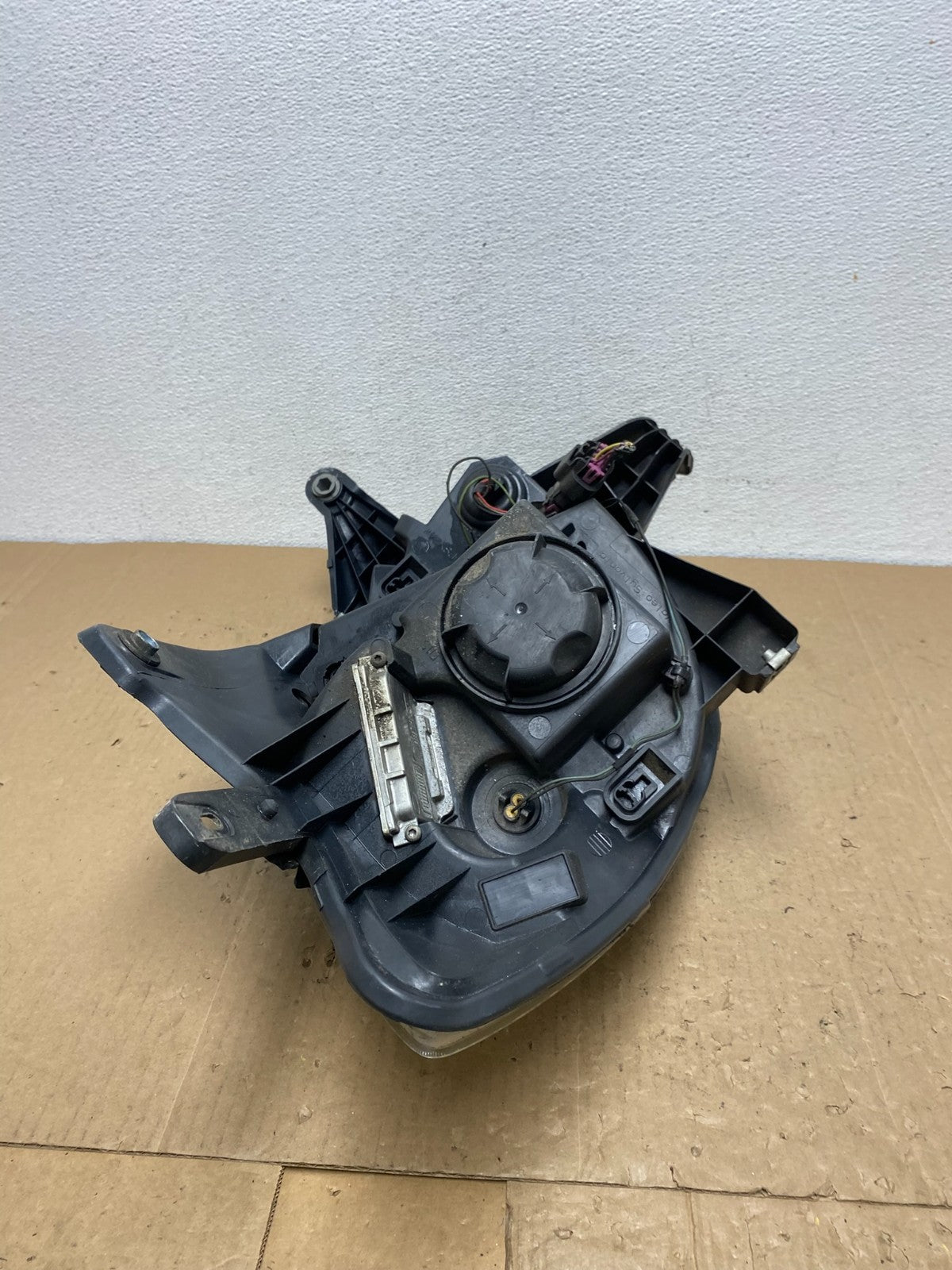 2008-2012 Buick Enclave Left Driver Headlight Xenon Hid One Ballast AC60529