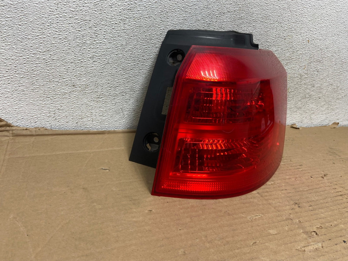 2010 to 2017 GMC Terrain Halogen Right Passenger Rh Side Tail Light AG9211 LK1