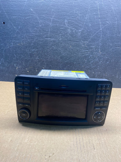 2008 to 2012 Mercedes ML350 GL450 Radio Navigation Screen Display AG7365 DG0