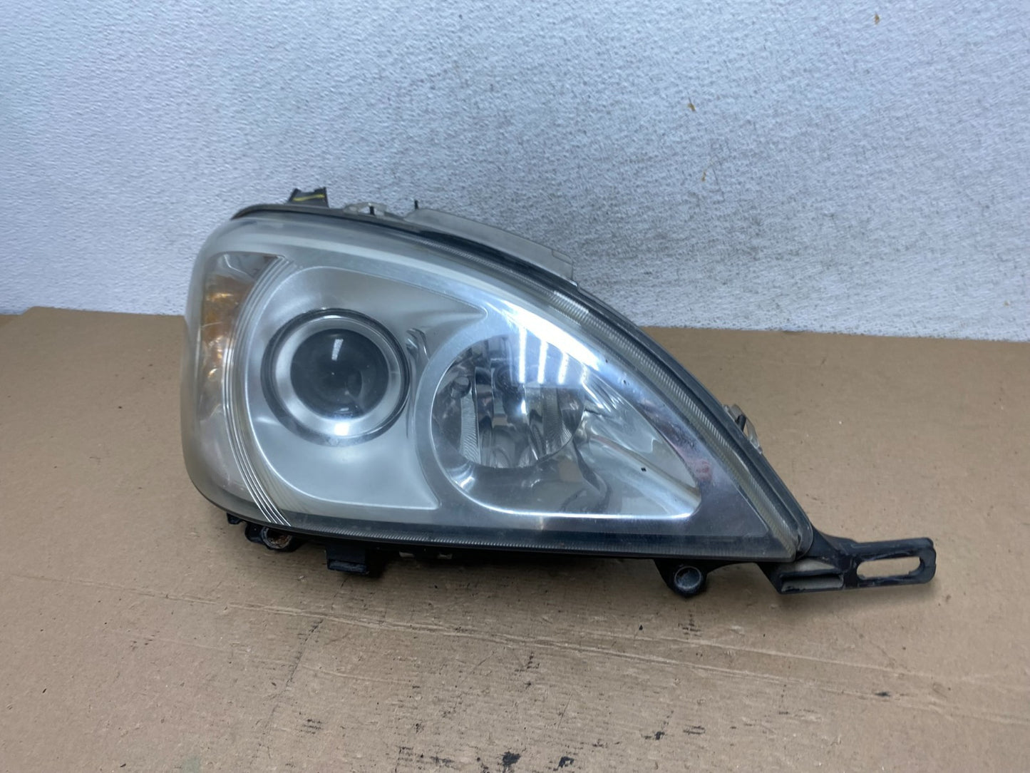 2002 - 2005 Mercedes ML ML350 ML500 Right Passenger Halogen Headlight AF4644 DW1