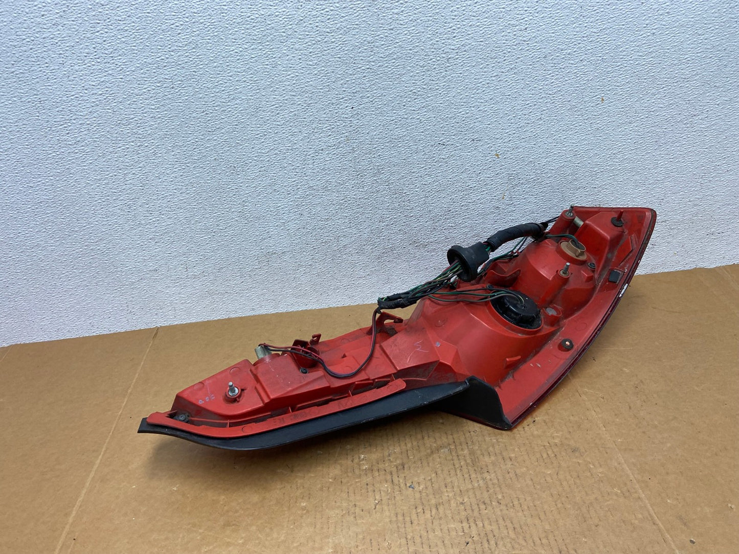2003 - 2005 Infiniti G35 Coupe Right Passenger Rh Outer Tail Light AD9212 LK5