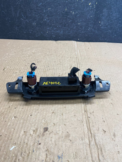 2007 - 2014 Chevrolet Tahoe Yukon Pedal Traction Control Switch ae4052 DG4