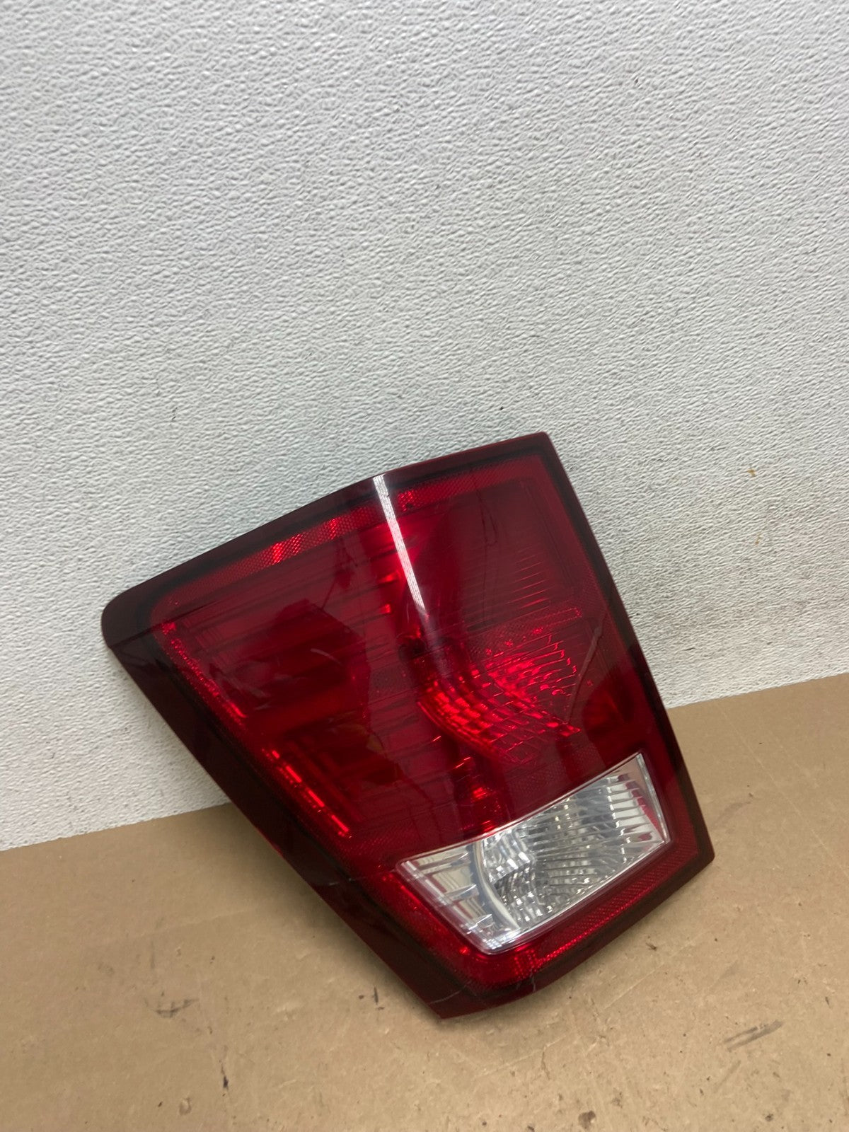 2007 2008 2009 2010 Jeep Grand Cherokee Left Driver Lh Tail Light AE6008 DW2