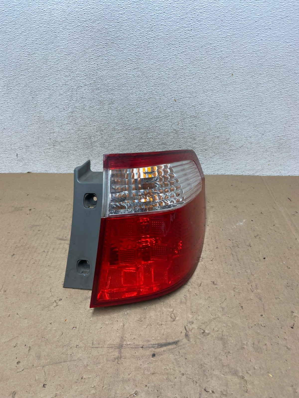 2005 2006 2007 Honda Odyssey Right Passenger RH Side Tail Light AG4939 LK1