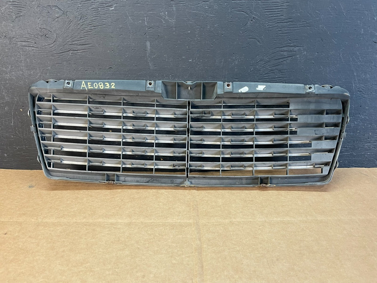1996 to 1999 Mercedes E320 E430 Wagon Sedan W210 Front Grille Chrome AE0832 DG3