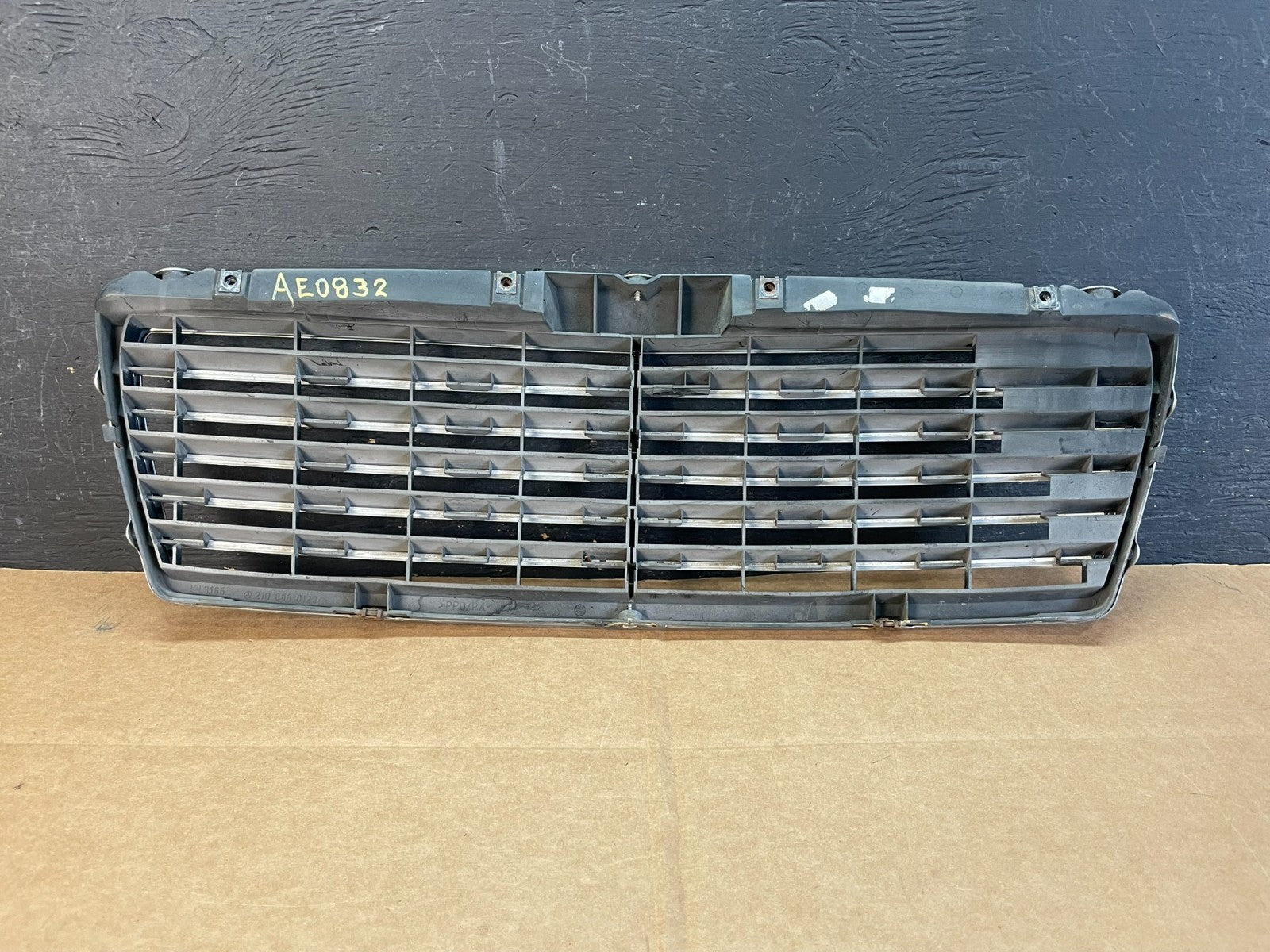 1996 to 1999 Mercedes E320 E430 Wagon Sedan W210 Front Grille Chrome AE0832 DG3