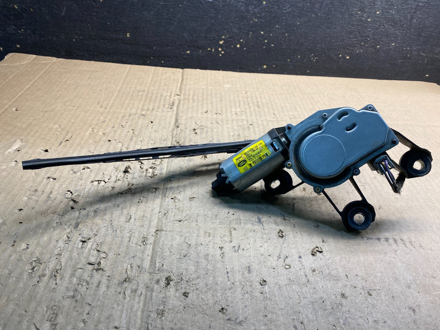 2008 - 2015 Land Rover Lr2 Rear Glass Windshield Wiper Motor OEM AB0367 DG5