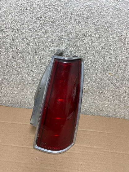 1984 to 1992 Lincoln Mark VII Right Passenger Side Tail Light OEM AA8647 LK0