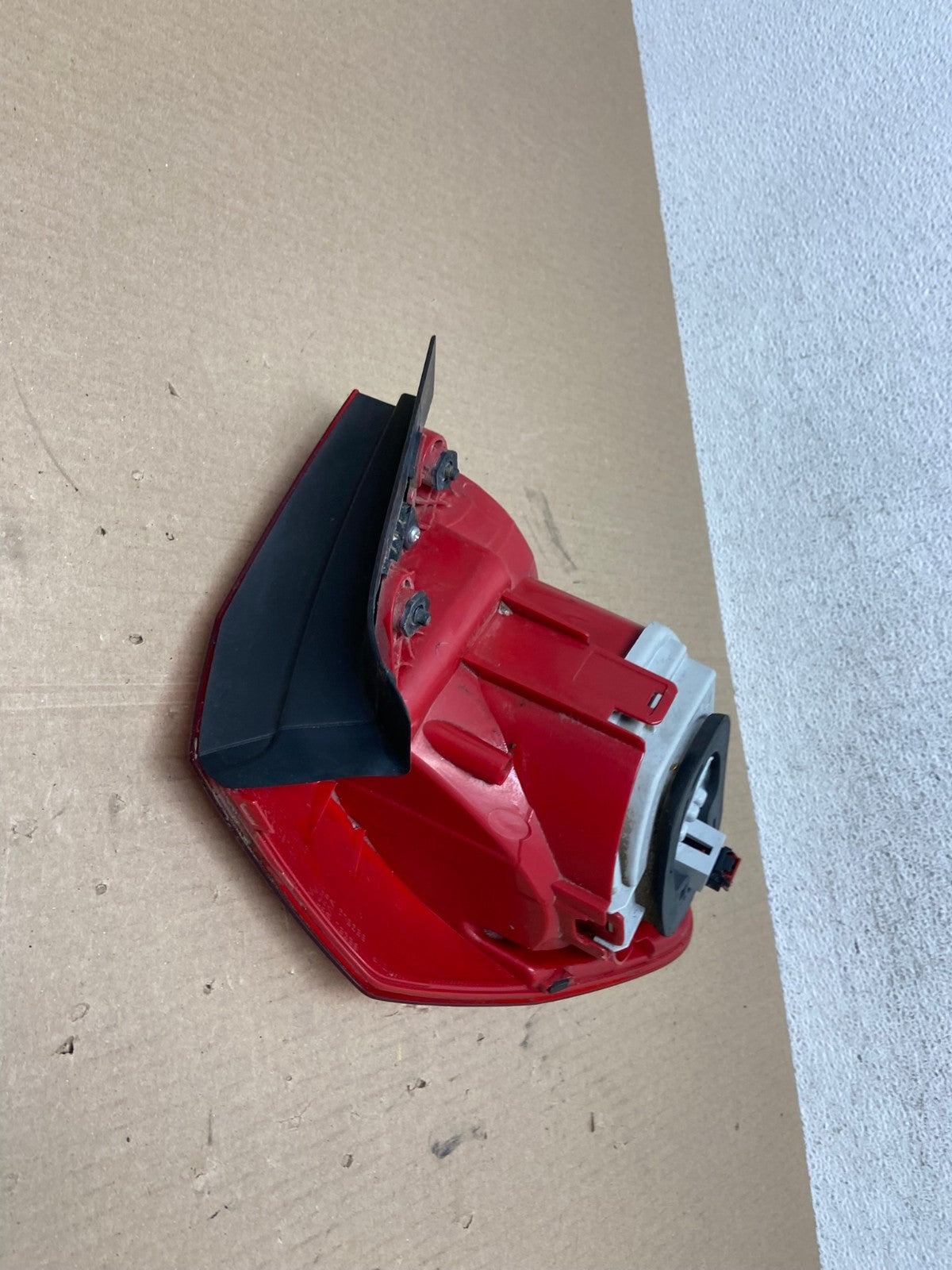 2012 to 2015 Volkswagen Passat Right Passenger Rh Side Tail light AE6986 LK3