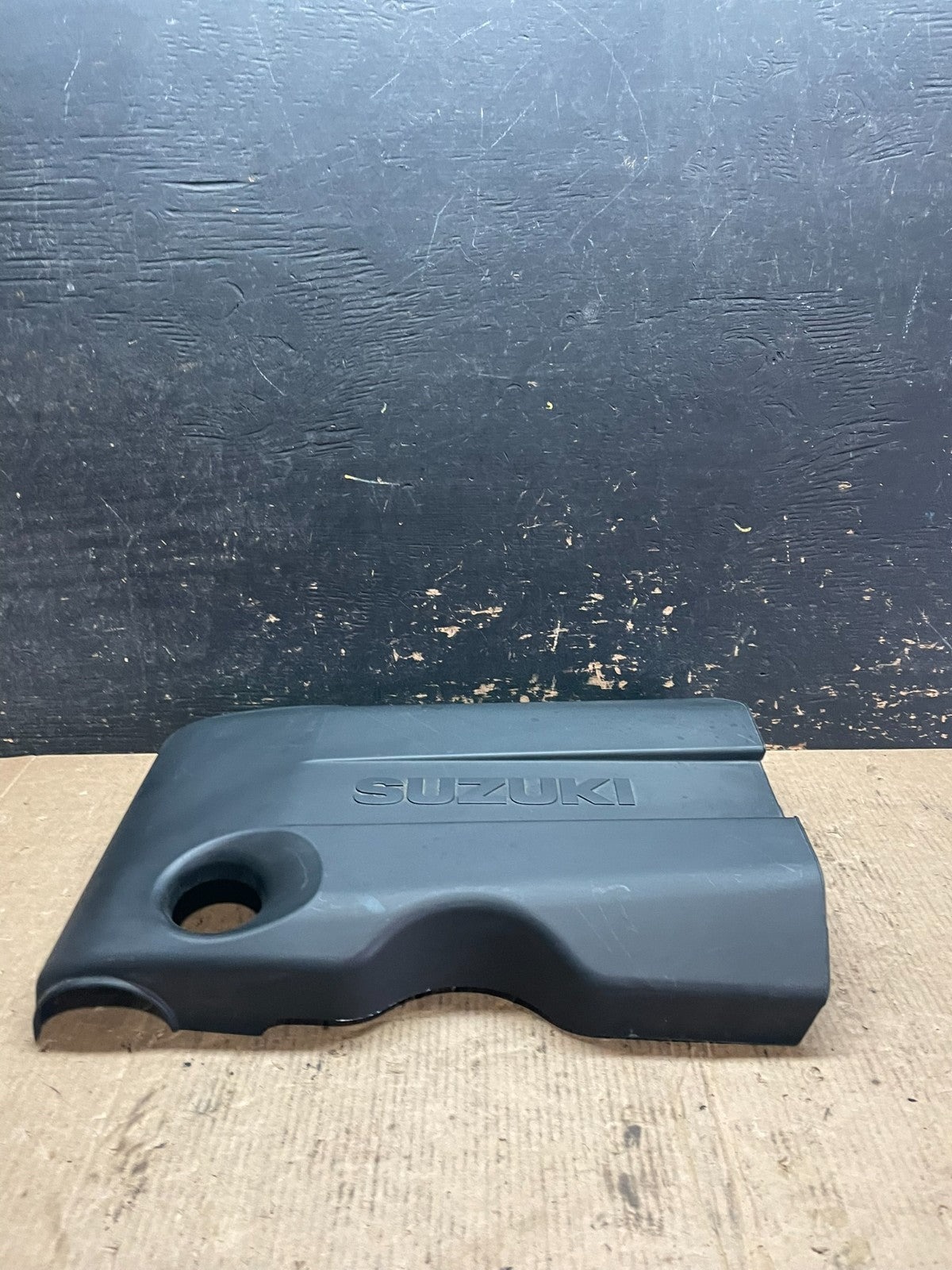 2009-2013 Suzuki Grand Vitara 2.4L Upper Top Engine Motor Dust Cover z6064 DG3