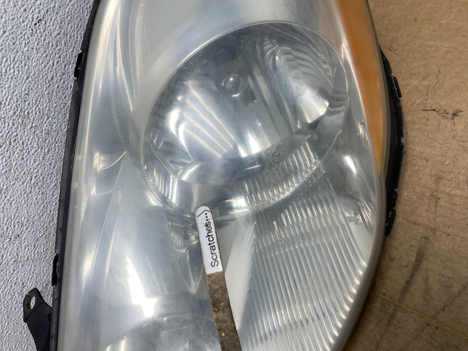2006 to 2010 Toyota Sienna Left Driver Lh Side Headlight Halogen AD6334 DW3