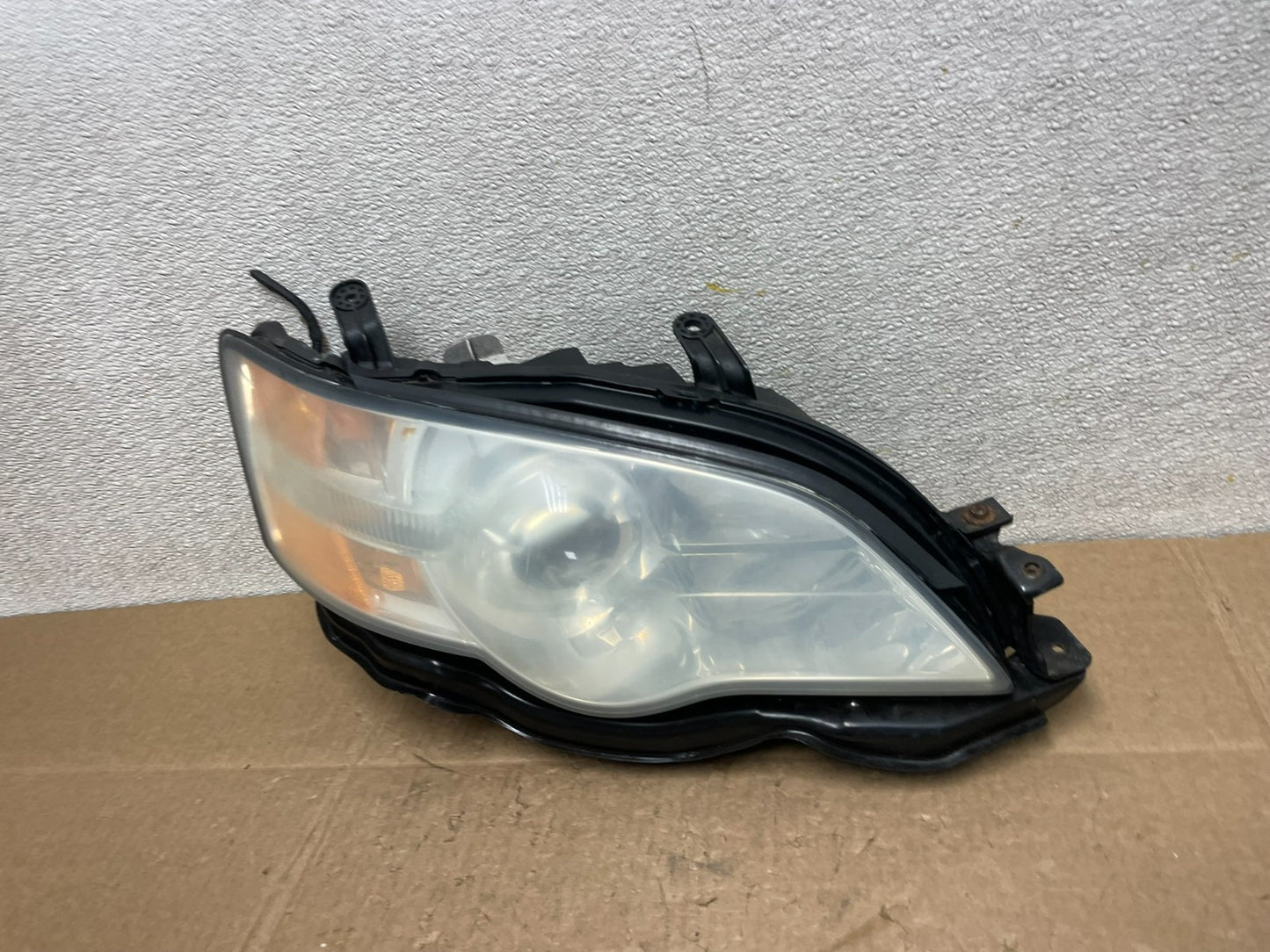 2006 to 2007 Subaru Legacy Right Passenger RH Side Headlight Y8883 DW1