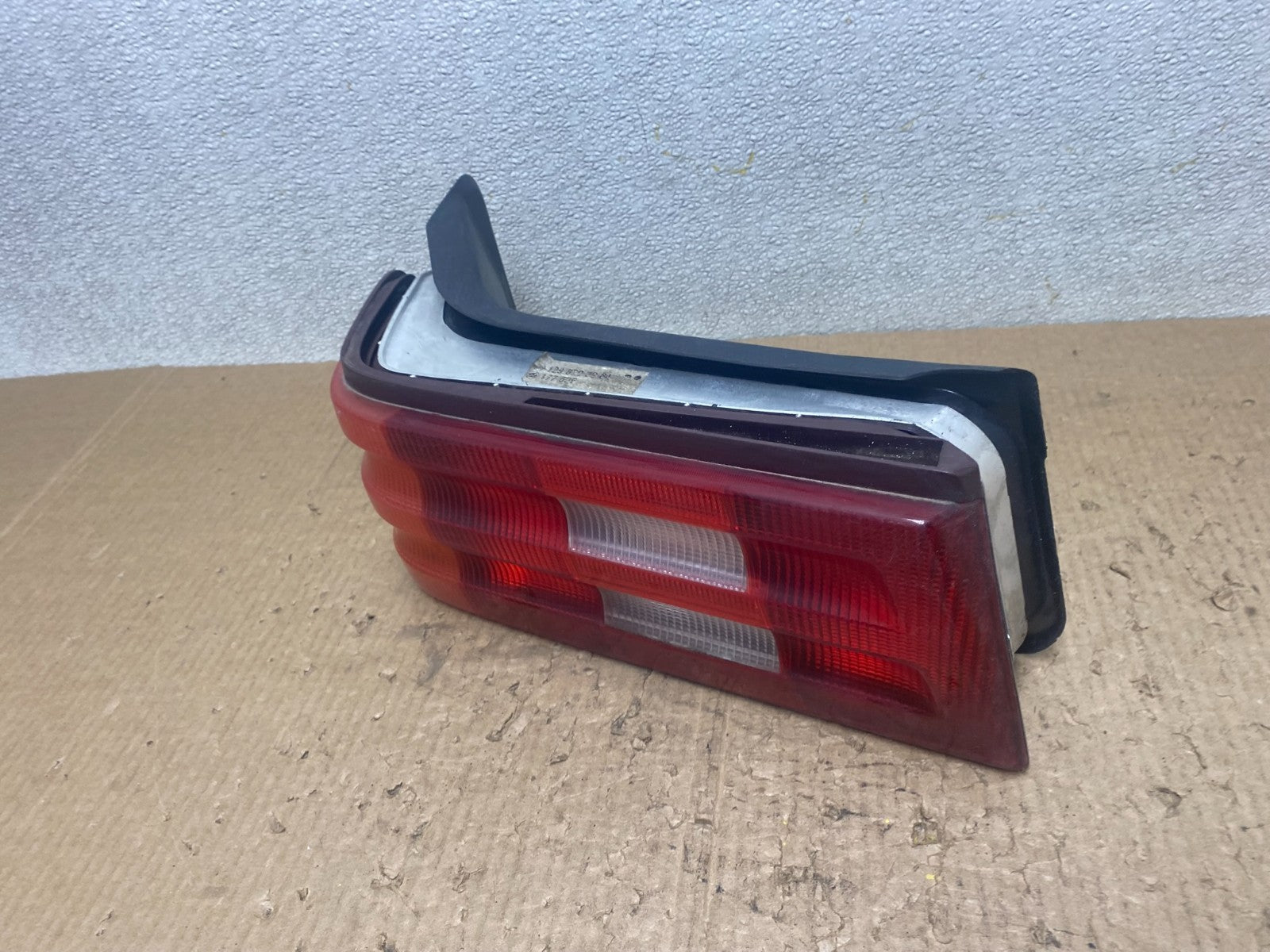 1999 to 2002 Mercedes R129 SL500 SL600 Rear Left Driver Side Tail Light W7581 DG1