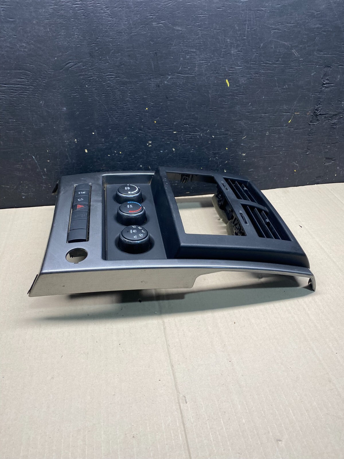 2008 to 2012 Jeep Liberty Dash Climate Temperature Control Radio Bezel o1576 DG2