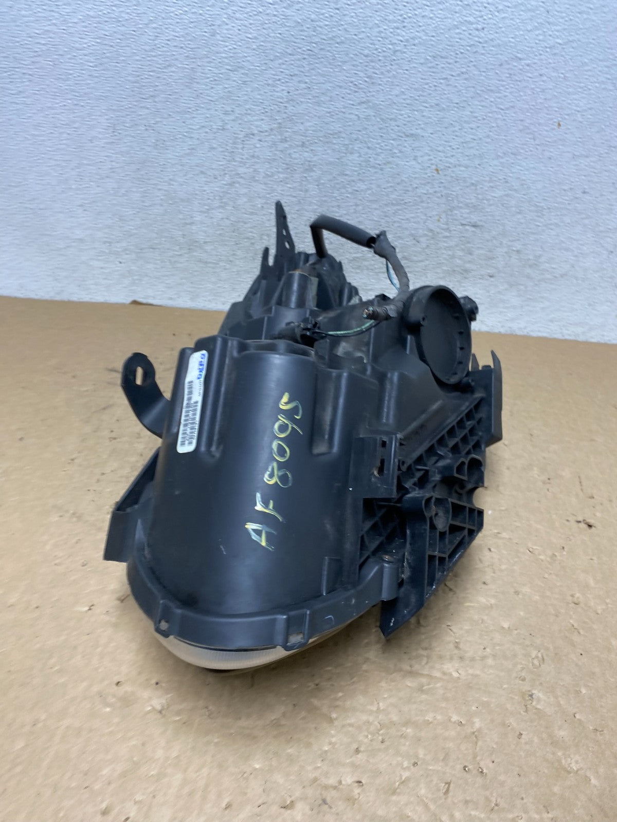 2009-2013 Nissan Rogue Right Passenger Halogen Headlight DEPO AF8095 DW8