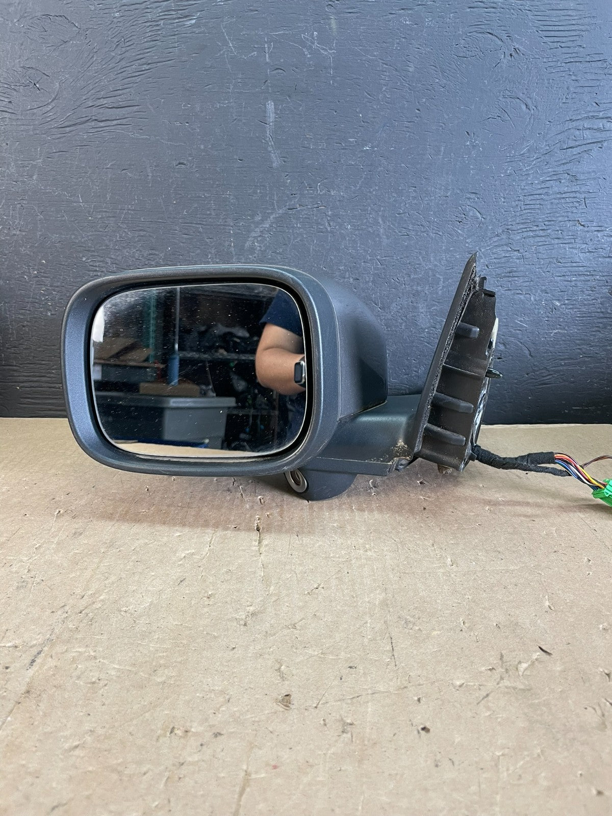 2007 - 2011 Volvo XC70 V70 Left Driver View Door Mirror AD5888 DW9