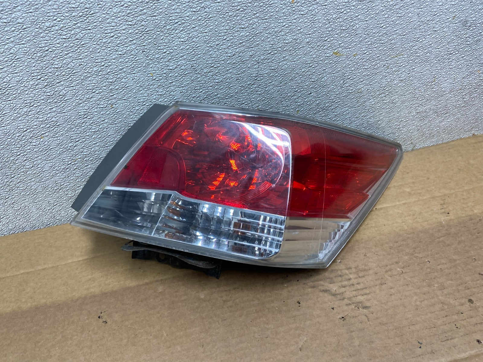 2008 to 2012 Honda Accord Sedan Tail light Right Passenger RH Side AB5054 DW0