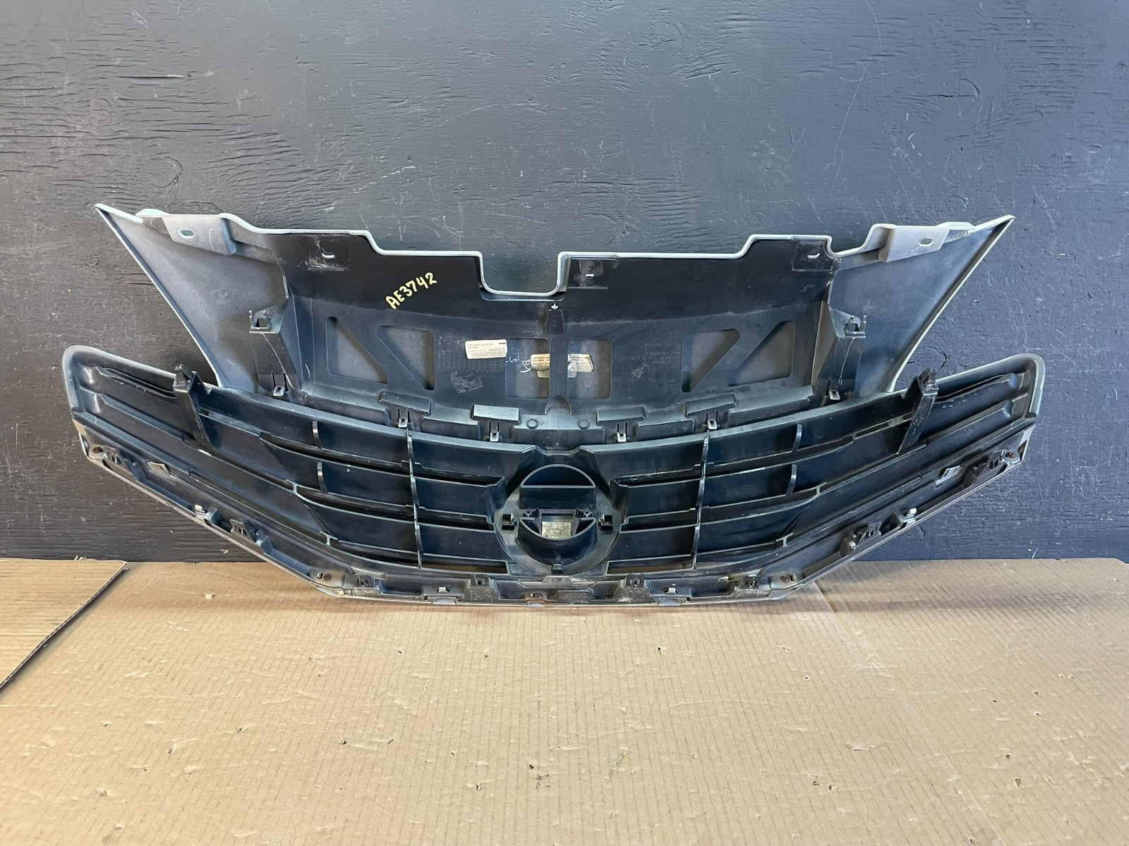 2014 - 2019 Nissan Versa Note Hatchback Front Upper Grill Grille AE3742 DG5