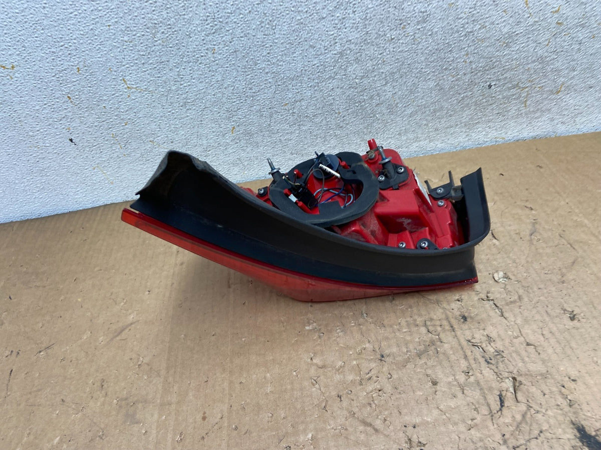 No Led 2013 - 2015 Chevrolet Malibu Left Driver LH Side Tail Light AI9200 LK4