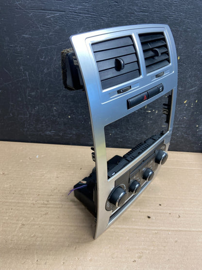2005 to 2007 Chrysler 300 Dash Heater A/C Climate Control Radio Panel AG0247 DG2