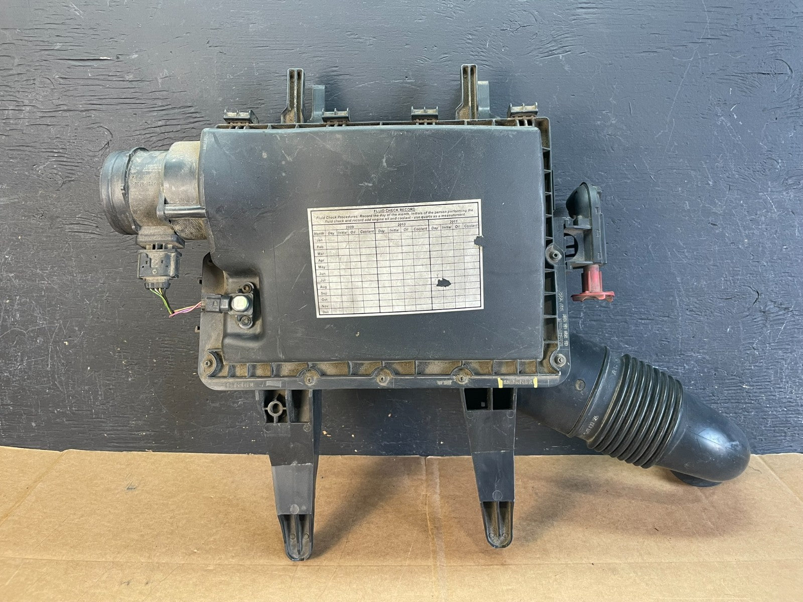 2010 to 2018 Mercedes-Benz Sprinter 2500 3.0L Air Cleaner Box AE0877 DG0