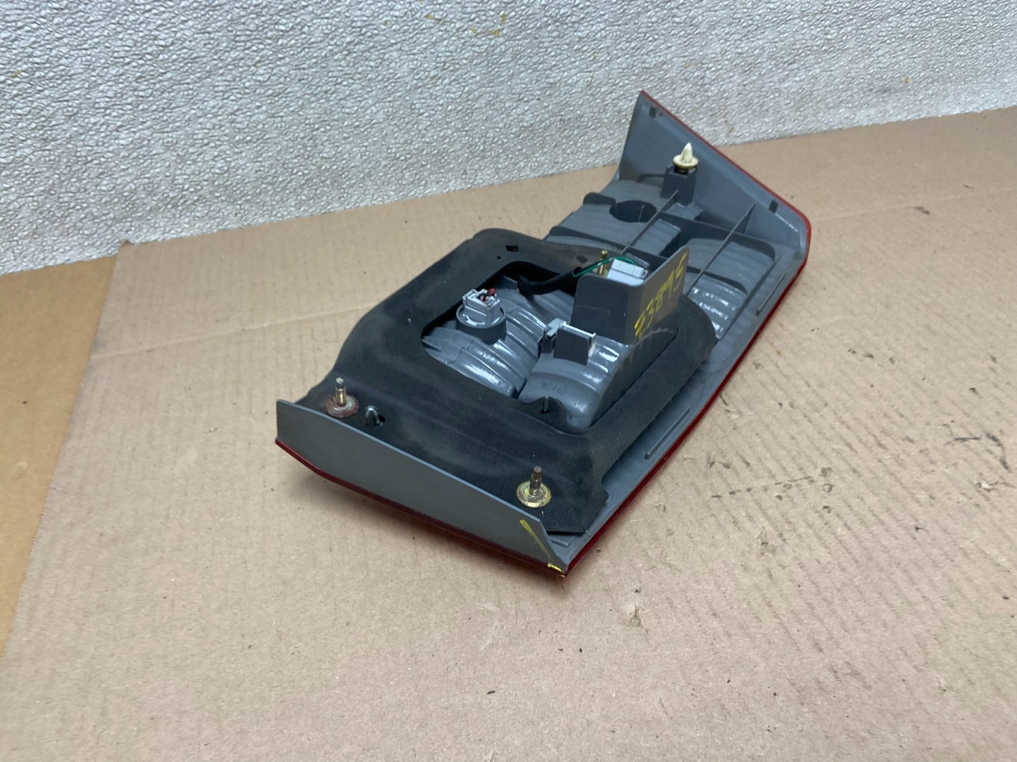 2005 Honda Accord Sedan Right Passenger Inner Tail Light OEM Z3895 DW5