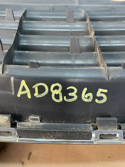 2001 to 2005 Volkswagen Passat Front Upper Grill Grille AD8365 DG5