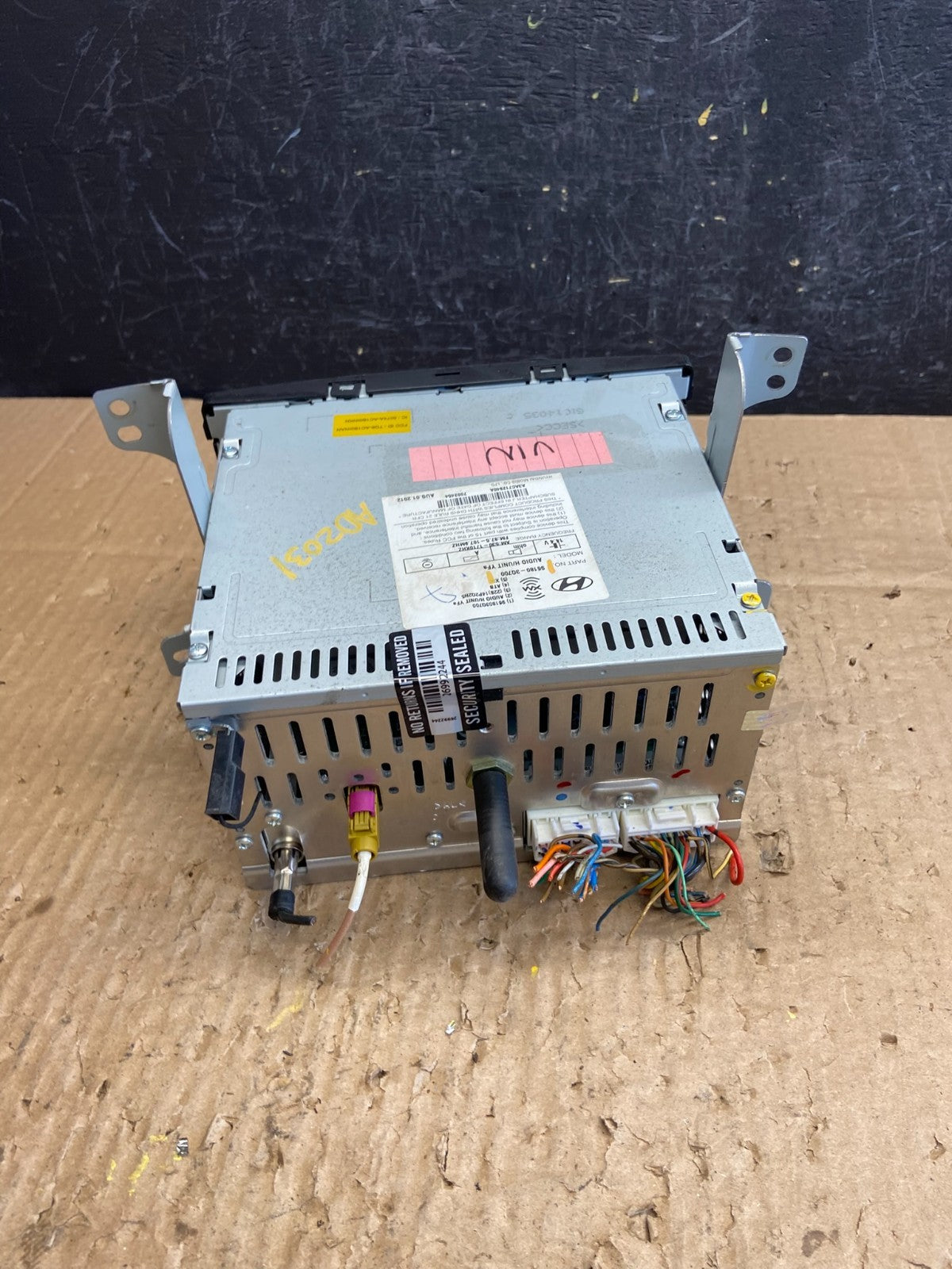 2011 to 2012 Hyundai Sonata Am Fm Cd Player Radio Receiver AD2031 DG3