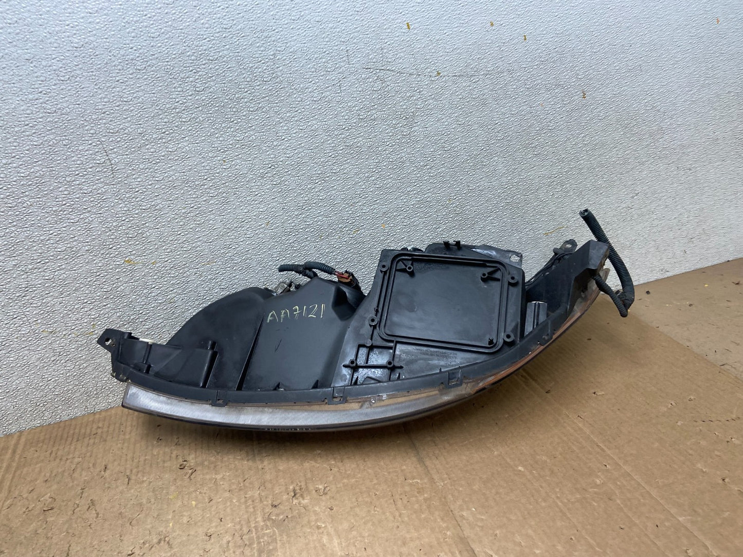 2006 to 2010 Toyota Sienna Right Passenger Rh Side Headlight Halogen AA7121 DW7