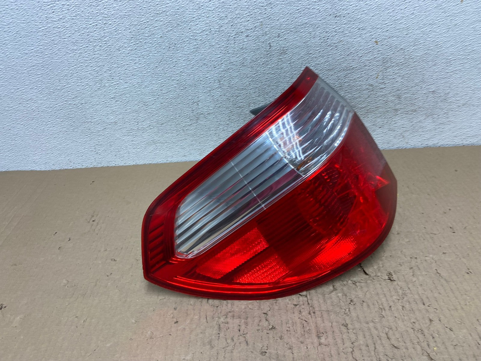 2005 2006 2007 Honda Odyssey Left Driver LH Side Tail Light AE2892 LK2
