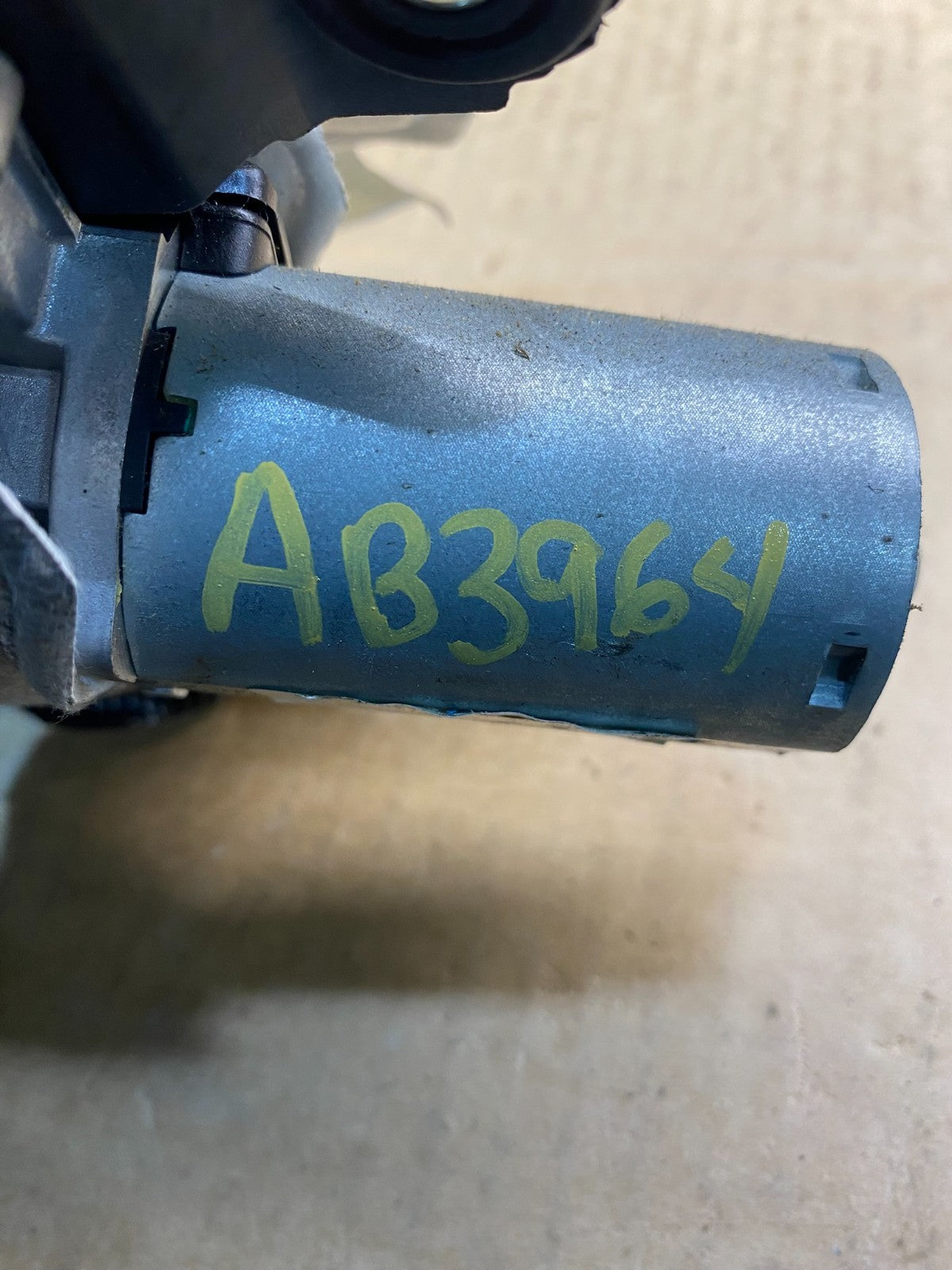 2013-2016 Nissan Pathfinder Back Door Rear Wiper Motor Wiper Blade AB3964 DG7