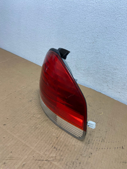 2005 to 2006 Hyundai Santa Fe Right Passenger Rh Side Tail Light AD1016 LK1