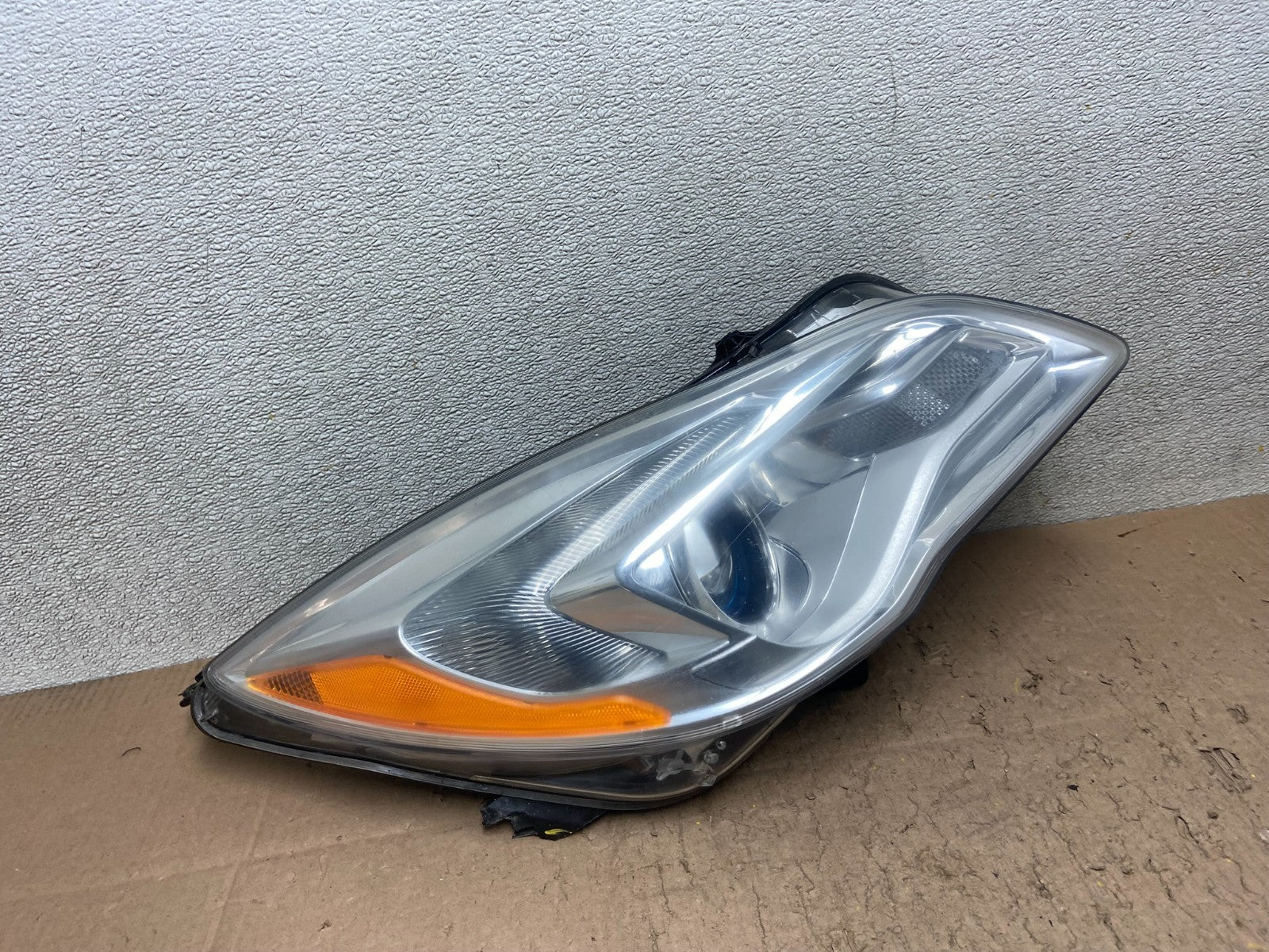 2014 to 2017 Buick Regal Right Passenger RH Side Headlight OEM Y4954 DG0