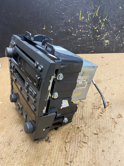 1998 to 2001 Cadillac Seville Radio CD Player Climate Control OEM Z9824 DG4