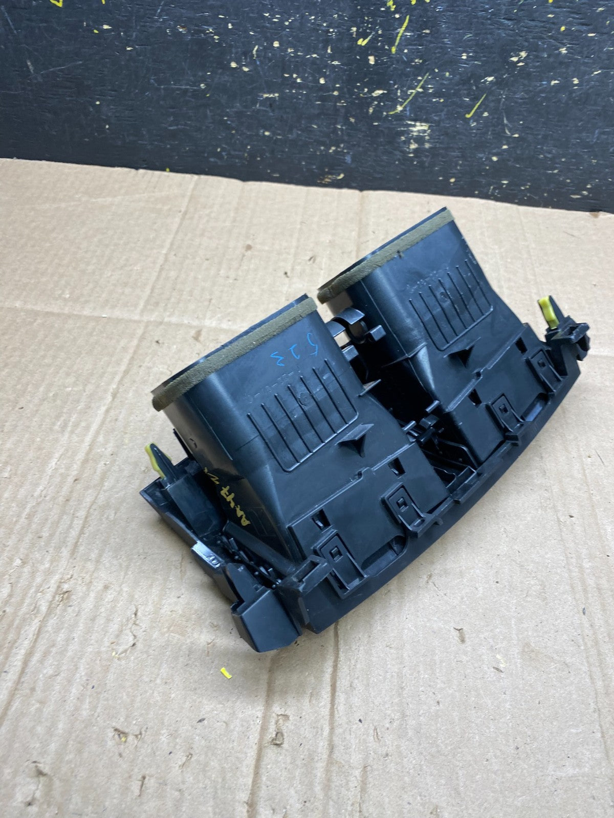 2006-2012 Toyota RAV4 Front Center Dash Air Vent Bezel 55670-42050 OEM AA4722 DG4