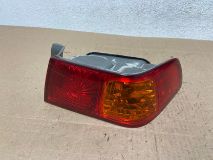 2000 to 2001 Toyota Camry Right Passenger Rh Tail Light AE6079 LK0