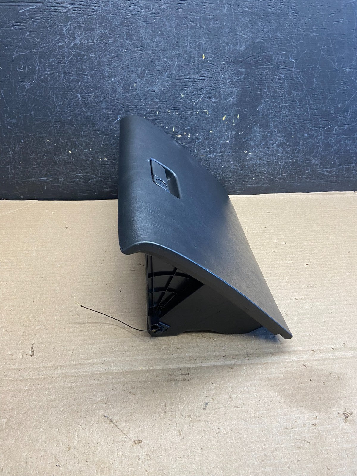 2000 to 2003 Infiniti I30 I35 Glove Box Storage Compartment 68500 3Y100 AH34861
